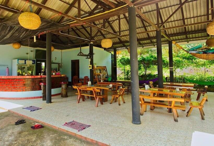 هتل Sea View Resort