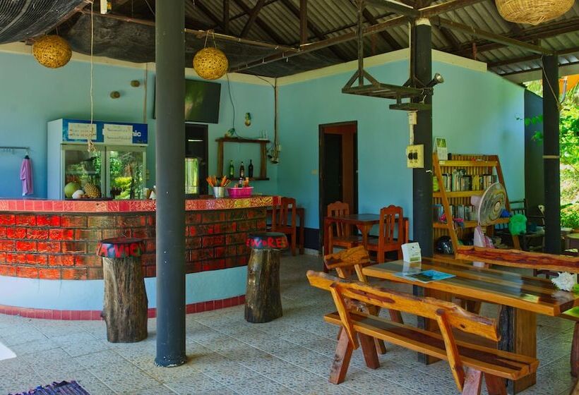 هتل Sea View Resort