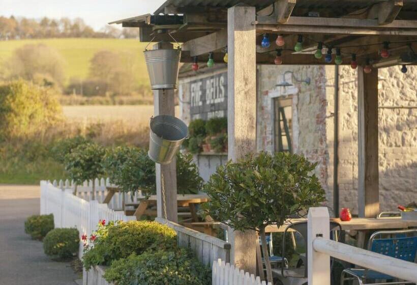 בית מלון כפרי The Five Bells Inn