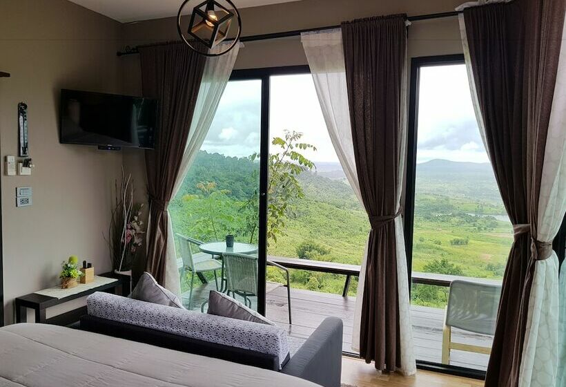 Отель The Proud Green Garden Hill Resort