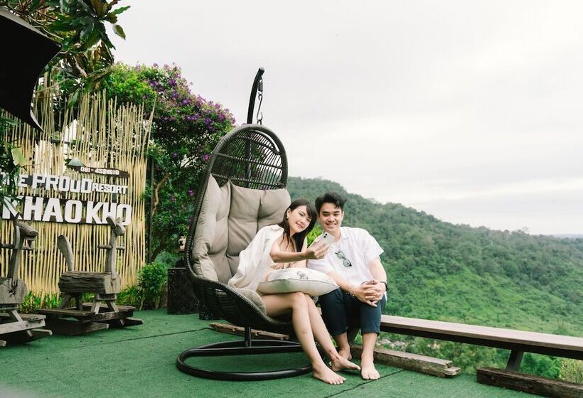 Отель The Proud Green Garden Hill Resort