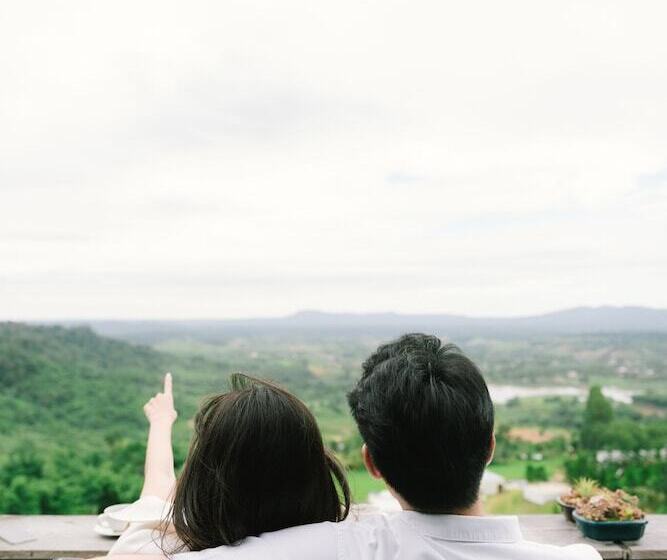 Отель The Proud Green Garden Hill Resort