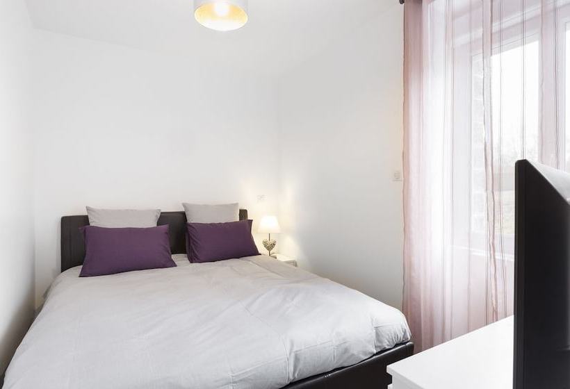 La Terrasse Du Montsaintmichel