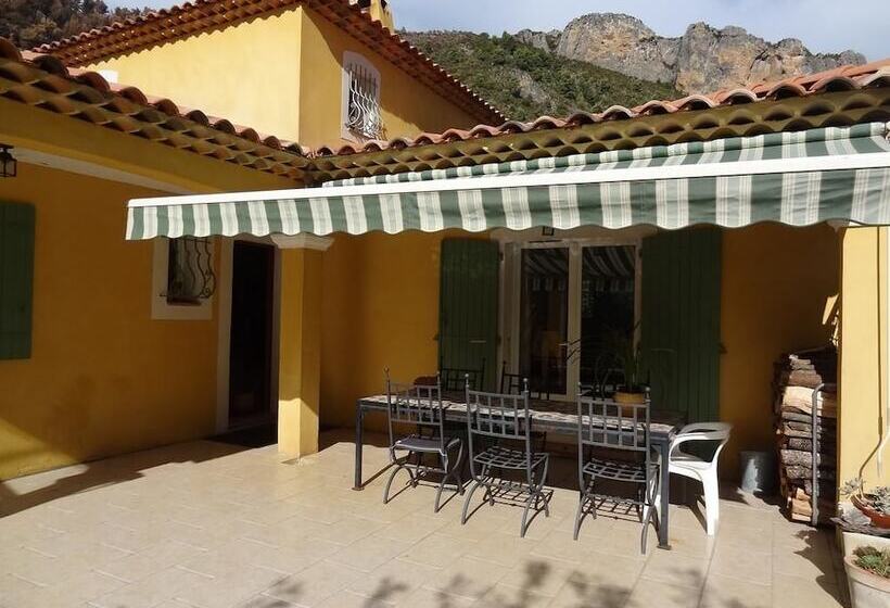 פנסיון Villa Mistral