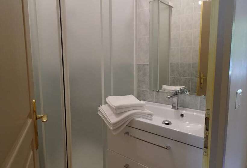 פנסיון Villa Mistral