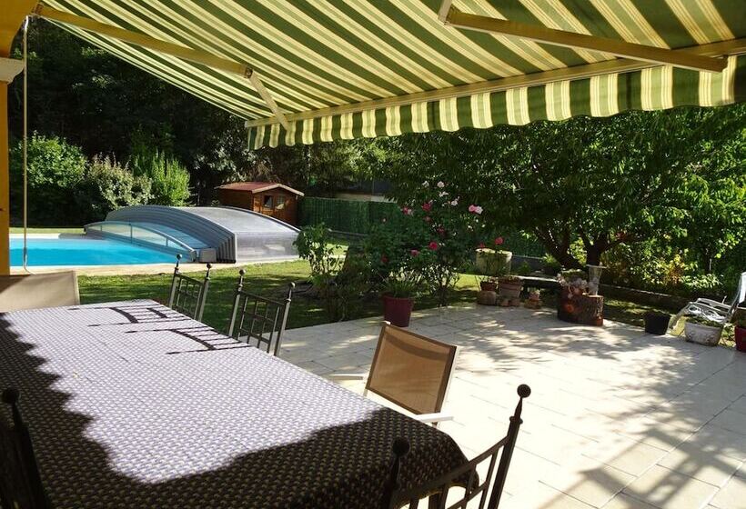 פנסיון Villa Mistral