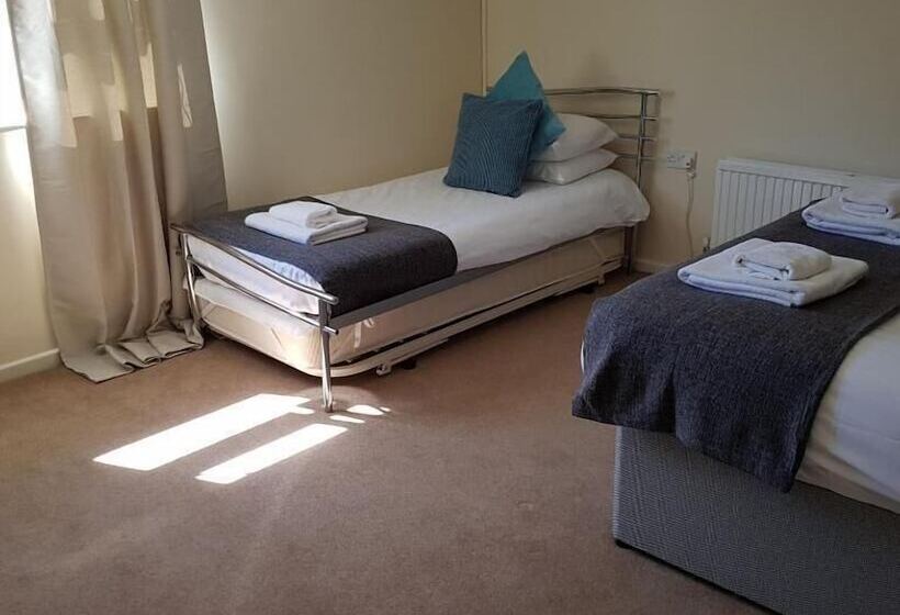 The Lamb And Flag Inn