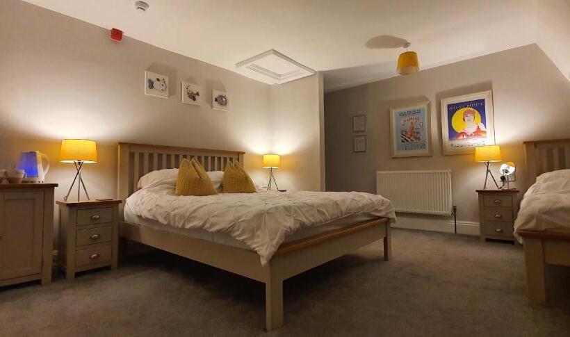 Rocky Cove Bed And Breakfast