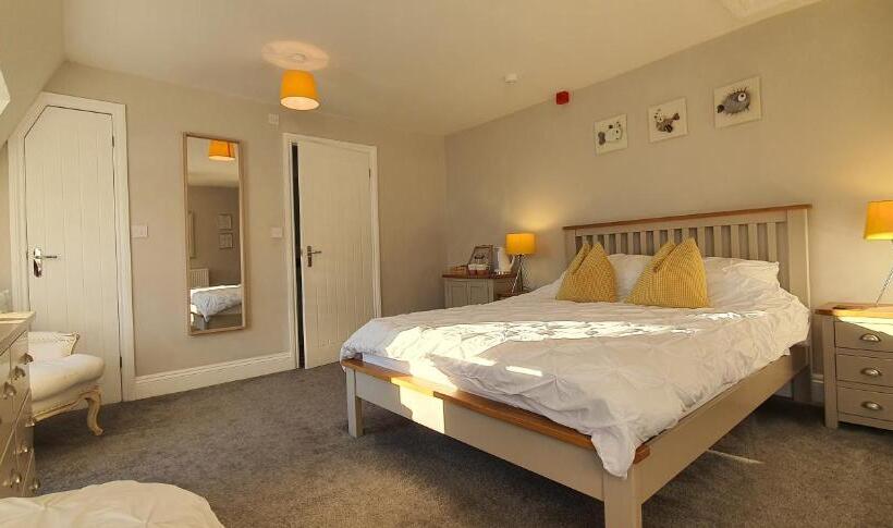 Rocky Cove Bed And Breakfast