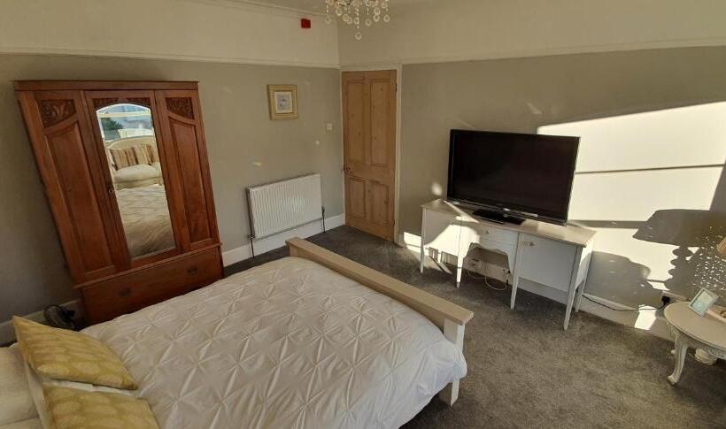 Rocky Cove Bed And Breakfast