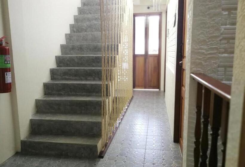 فندق صغير Silla House