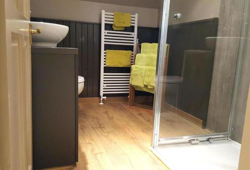 مبيت وإفطار Cruachan Guest House