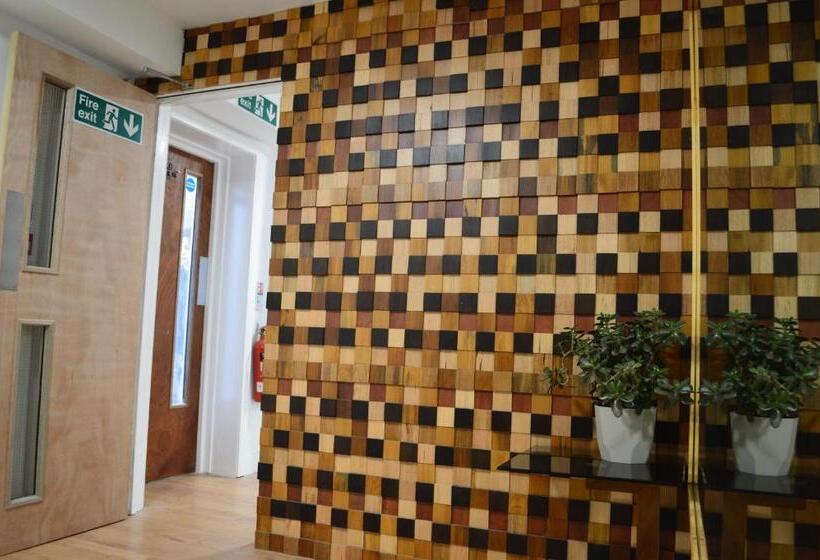 ベッドアンドブレックファースト Bell Gate House