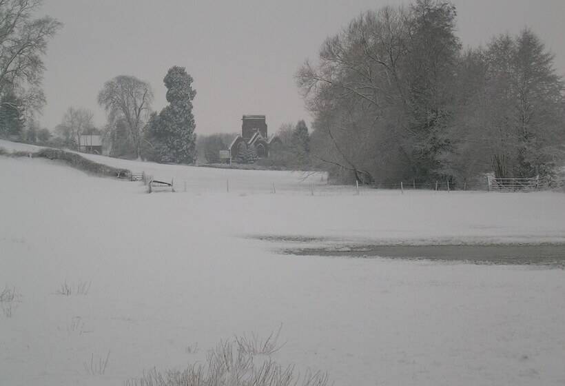 ベッドアンドブレックファースト Benhall Farm Holidays