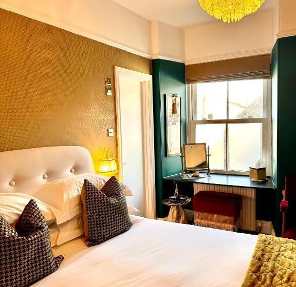 Brightham House Boutique B&b   Adults Only