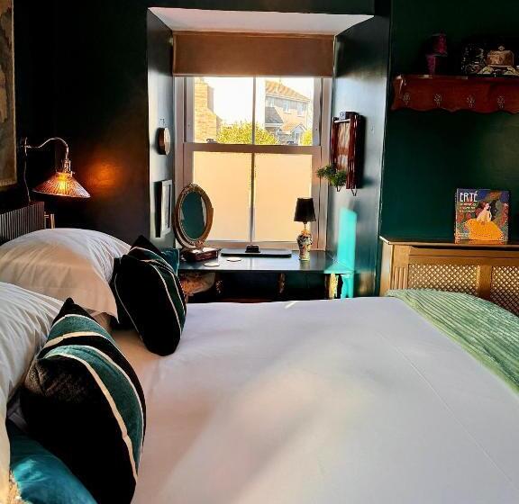 Brightham House Boutique B&b   Adults Only