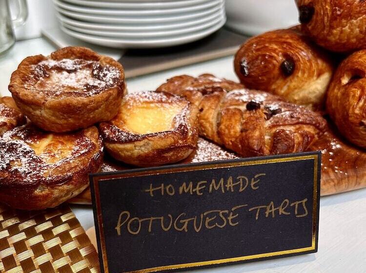 Brightham House Boutique B&b   Adults Only