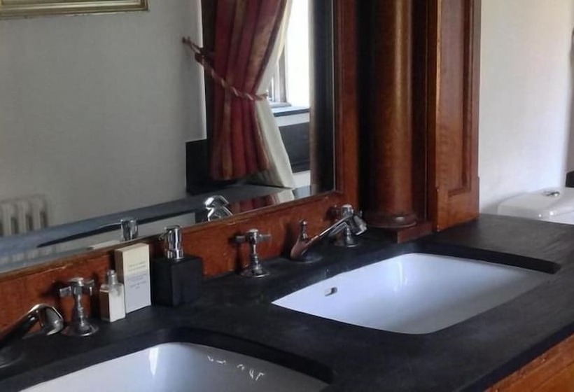 B&b Harlington Manor