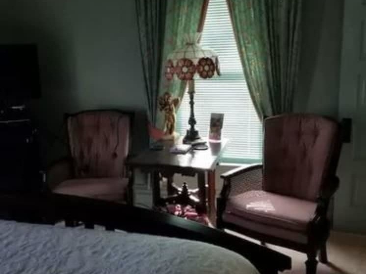 住宿加早餐 J. Paule's Fenn Inn