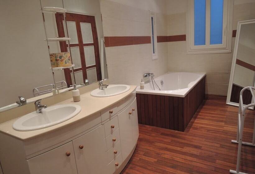 ベッドアンドブレックファースト La Pause Doree