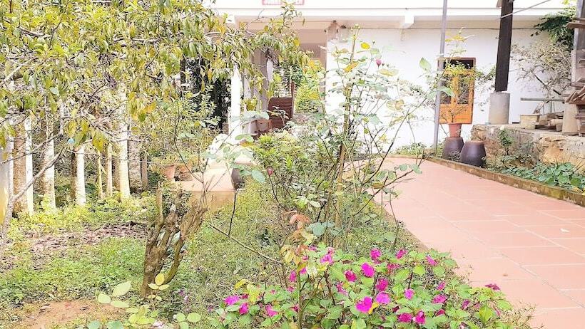 تختخواب و صبحانه Sa House Bac Ha