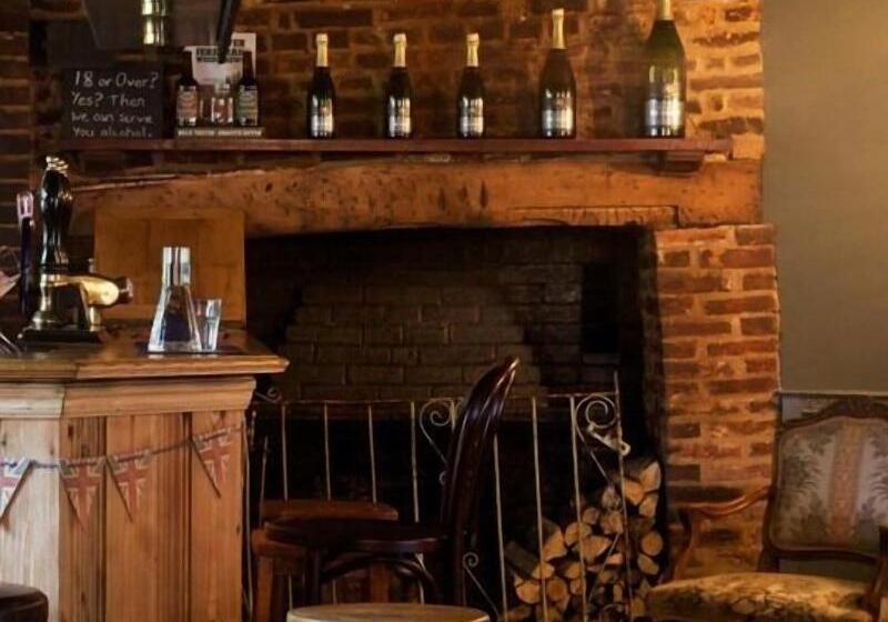 住宿加早餐  The Woolpack