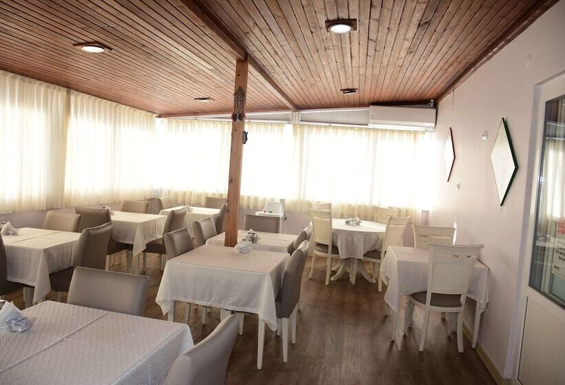 Burhaniye Merkez Otel