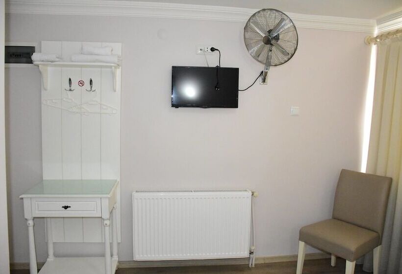 Burhaniye Merkez Otel