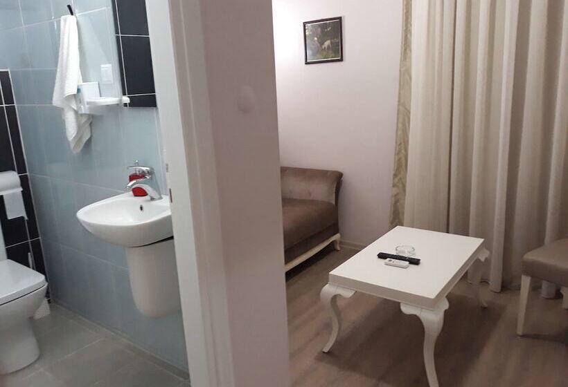 Burhaniye Merkez Otel