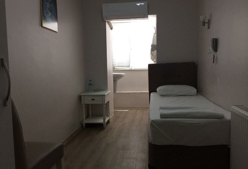 Burhaniye Merkez Otel