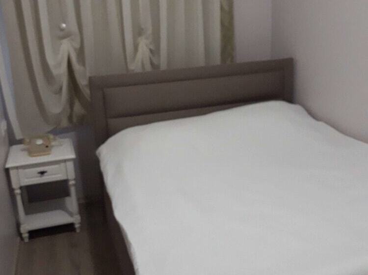 Burhaniye Merkez Otel