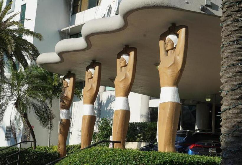 Deluxe Studios And Apartments At The Casablanca