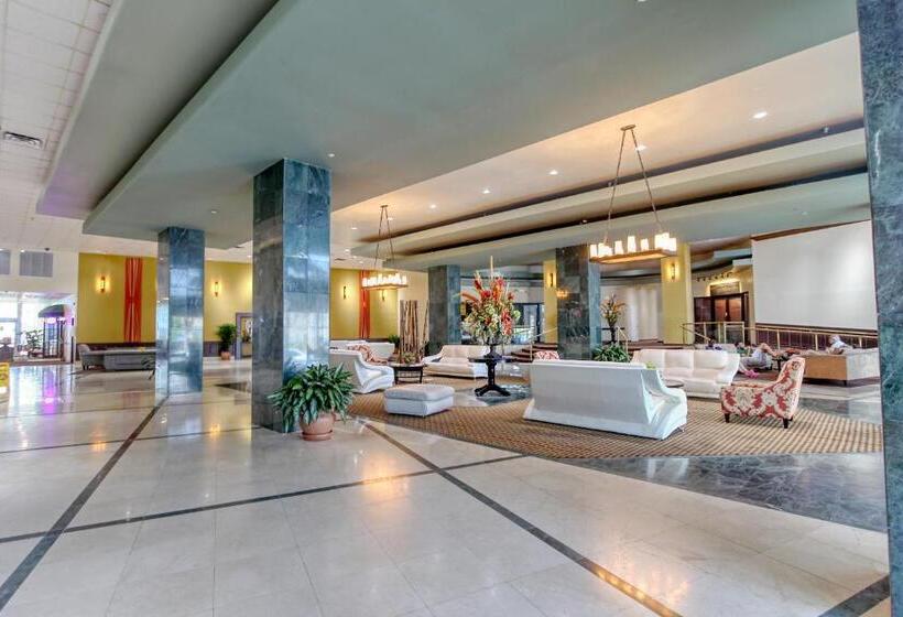 Deluxe Studios And Apartments At The Casablanca