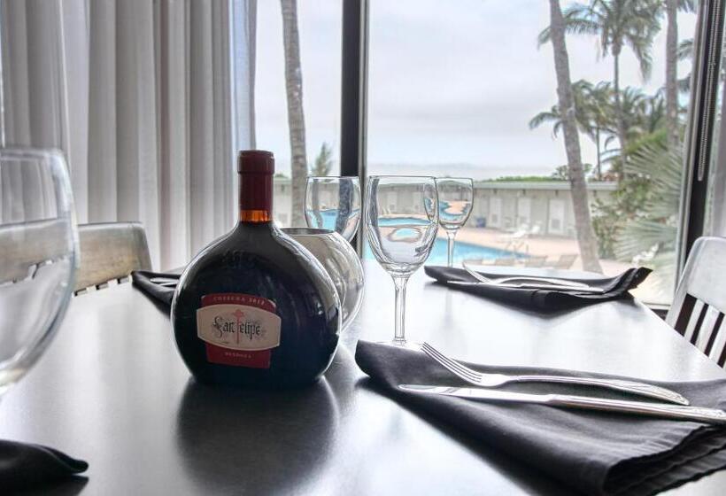 Deluxe Studios And Apartments At The Casablanca