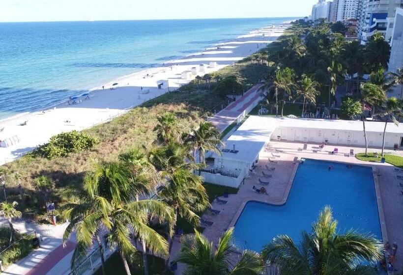 Deluxe Studios And Apartments At The Casablanca