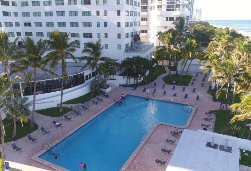 Deluxe Studios And Apartments At The Casablanca