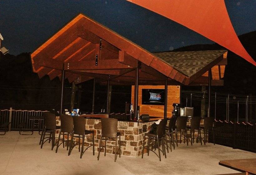Glenwood Canyon Resort