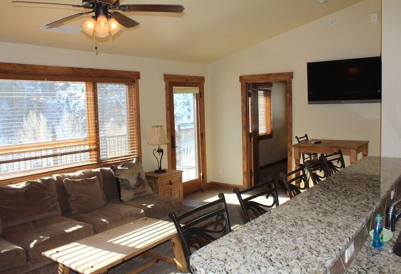 Glenwood Canyon Resort