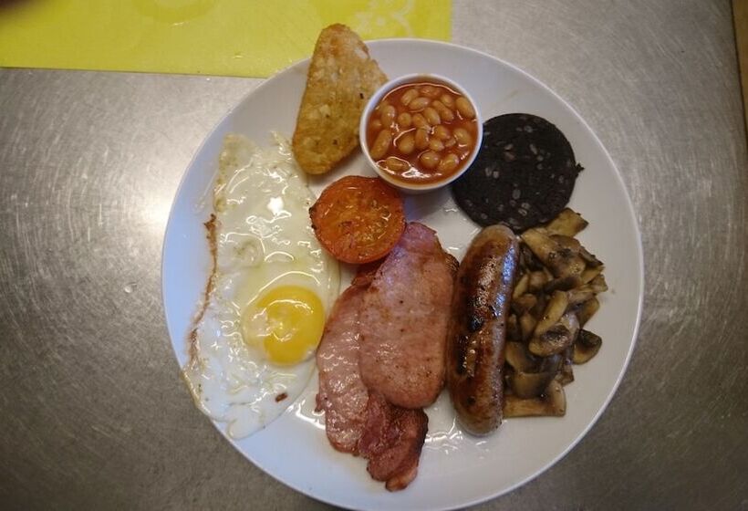 Heathcliff House B&b Exclusively For Adults Free Large Carpark