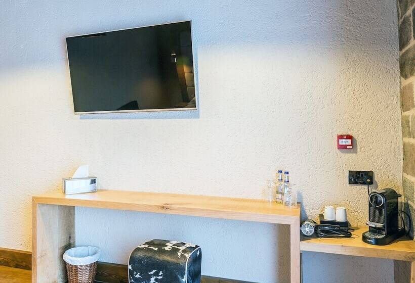 여관 The Cow Dalbury