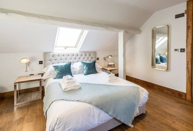 여관 The Cow Dalbury