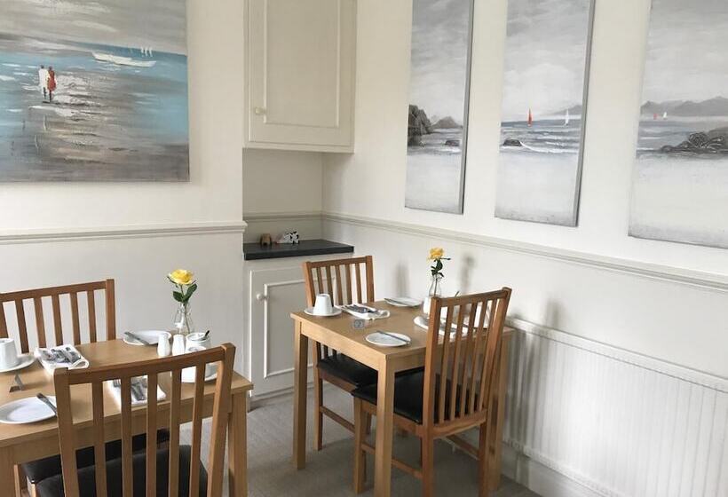 فندق Coombe Bank Guest House