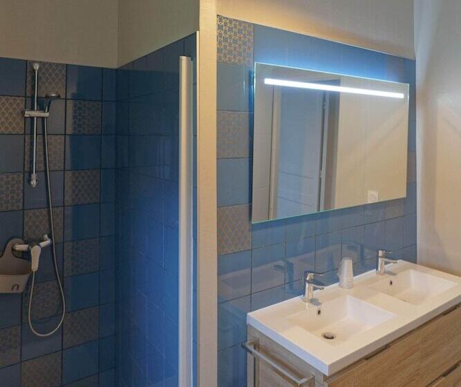 ホテル Espace Montcalm