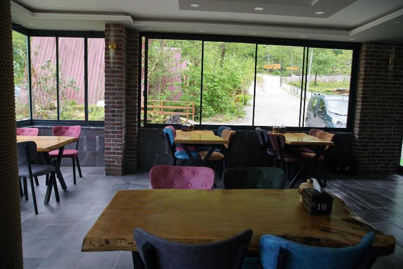 ホテル Lotus çamlıhemşin Suit & Bungalov