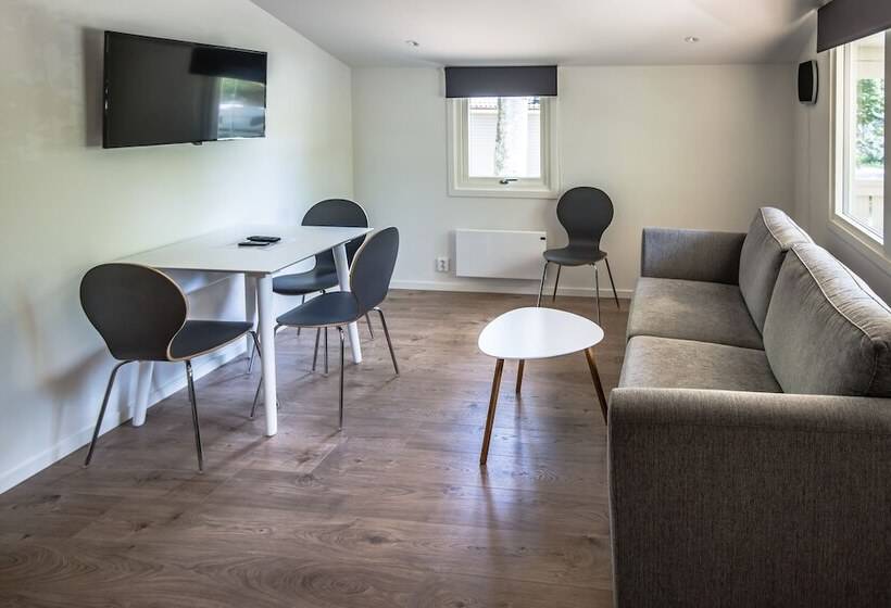 فندق Kolleviks Camping Och Stugby