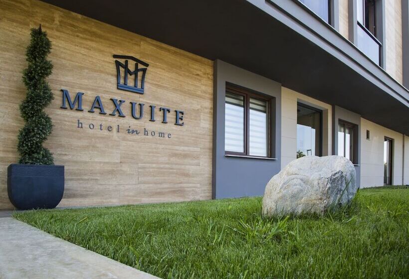 Maxuite Hotel In Home