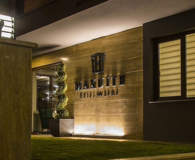 Maxuite Hotel In Home