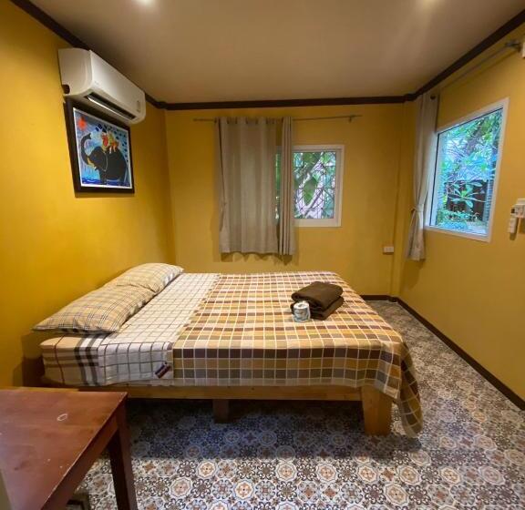 호텔 Seashell Resort Hostel Koh Tao