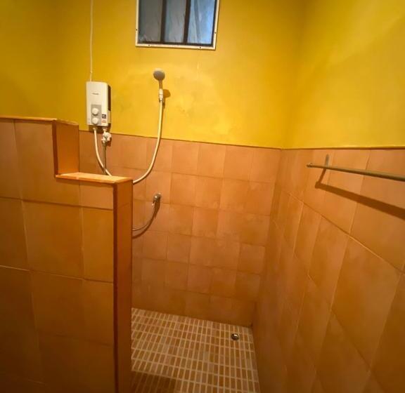 호텔 Seashell Resort Hostel Koh Tao