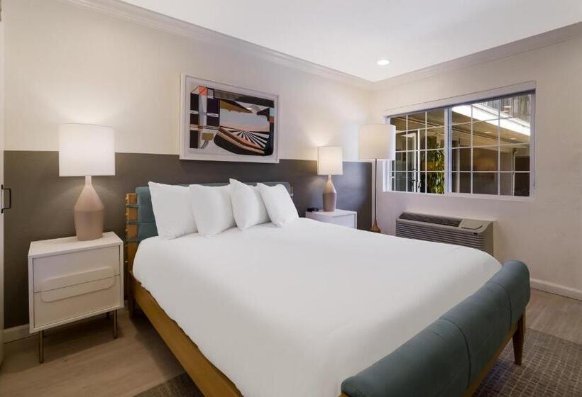 هتل Signature Inn Oakland